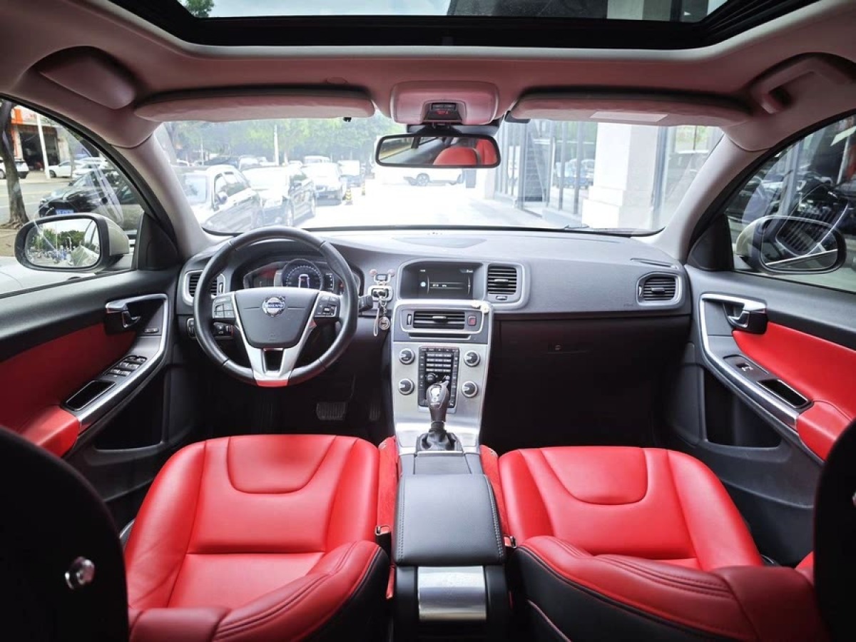 沃爾沃 S60  2016款 S60L 1.5T T3 智行版圖片