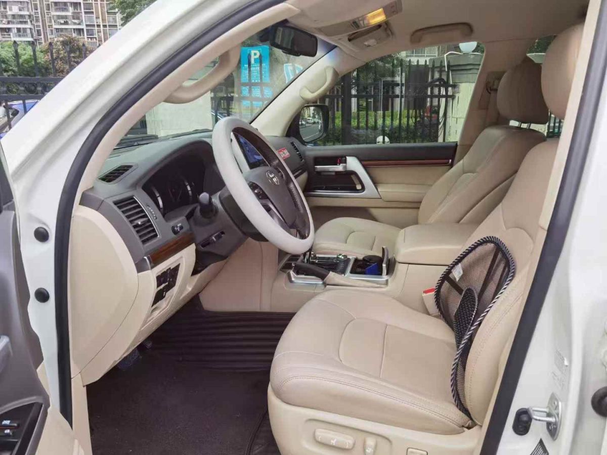豐田 蘭德酷路澤  2018款 5.7L VX-R 12氣 底升(中東版)圖片