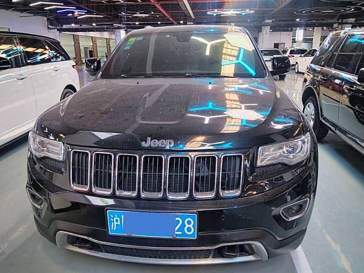 2016年7月Jeep 大切諾基  2016款 3.0L 舒享導(dǎo)航版