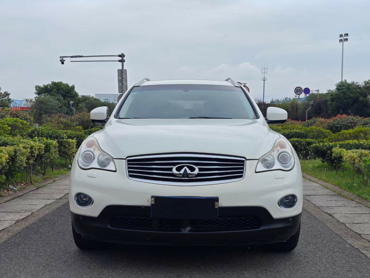 2014年1月英菲尼迪 QX  2014款 QX60 2.5L HYBRID CVT 全能版