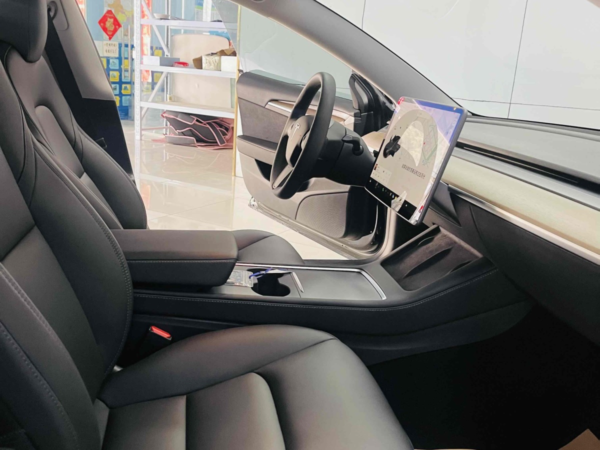 2021年3月特斯拉 Model 3  2021款 改款 標(biāo)準(zhǔn)續(xù)航后驅(qū)升級(jí)版