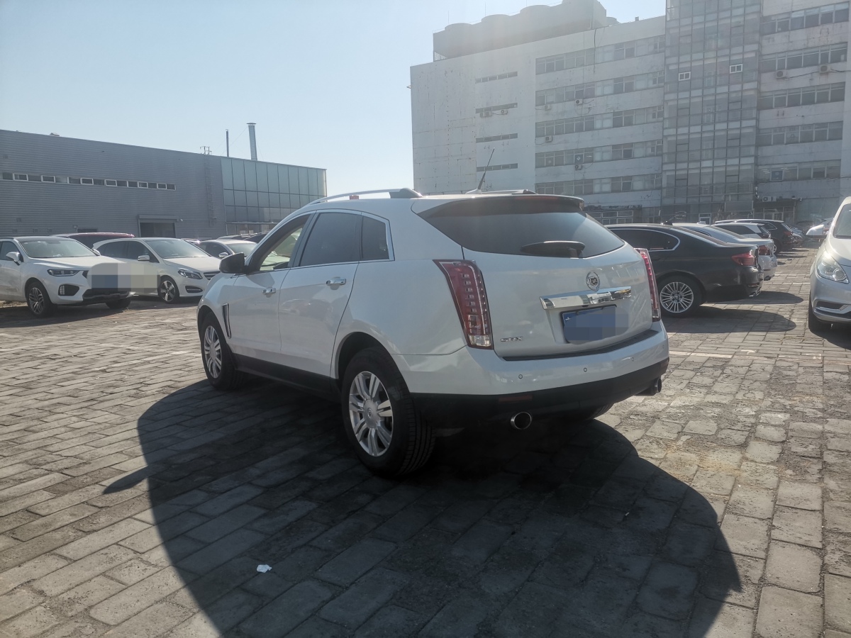 2013年9月凱迪拉克 SRX  2013款 3.0L 豪華型