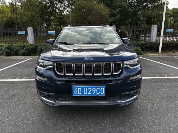 Jeep 大指挥官  2018款 2.0T 两驱进享版