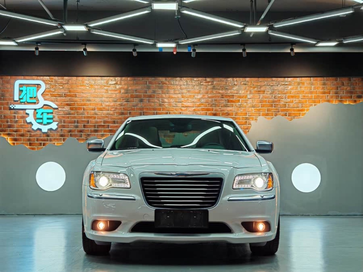 克萊斯勒 300C  2013款 3.6L 尊享版圖片