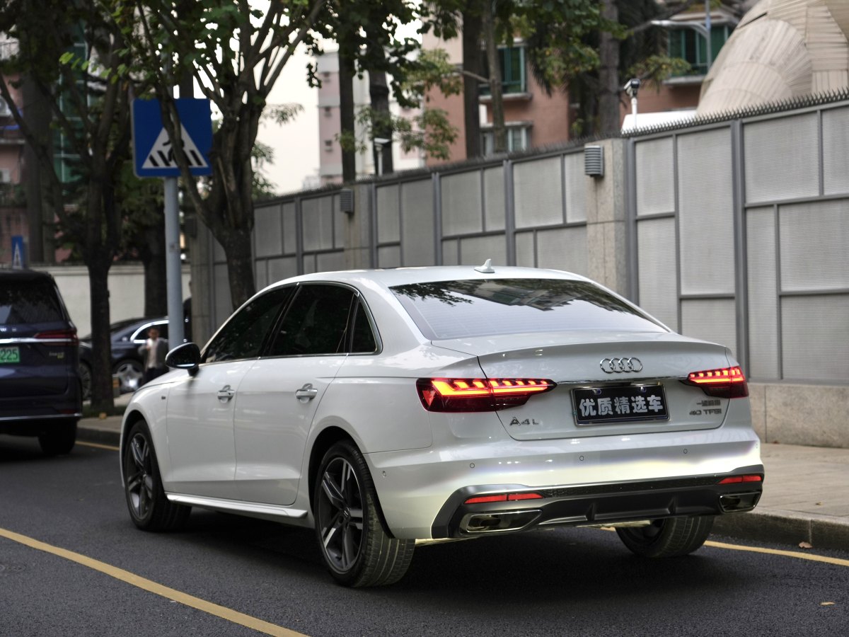 奧迪 奧迪A4L  2020款 40 TFSI 豪華動感型圖片