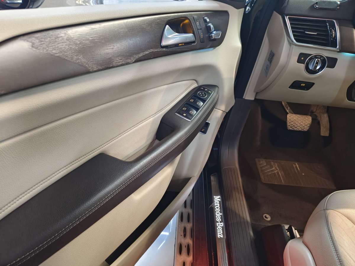 奔驰 奔驰GLE  2017款 GLE 400 4MATIC图片