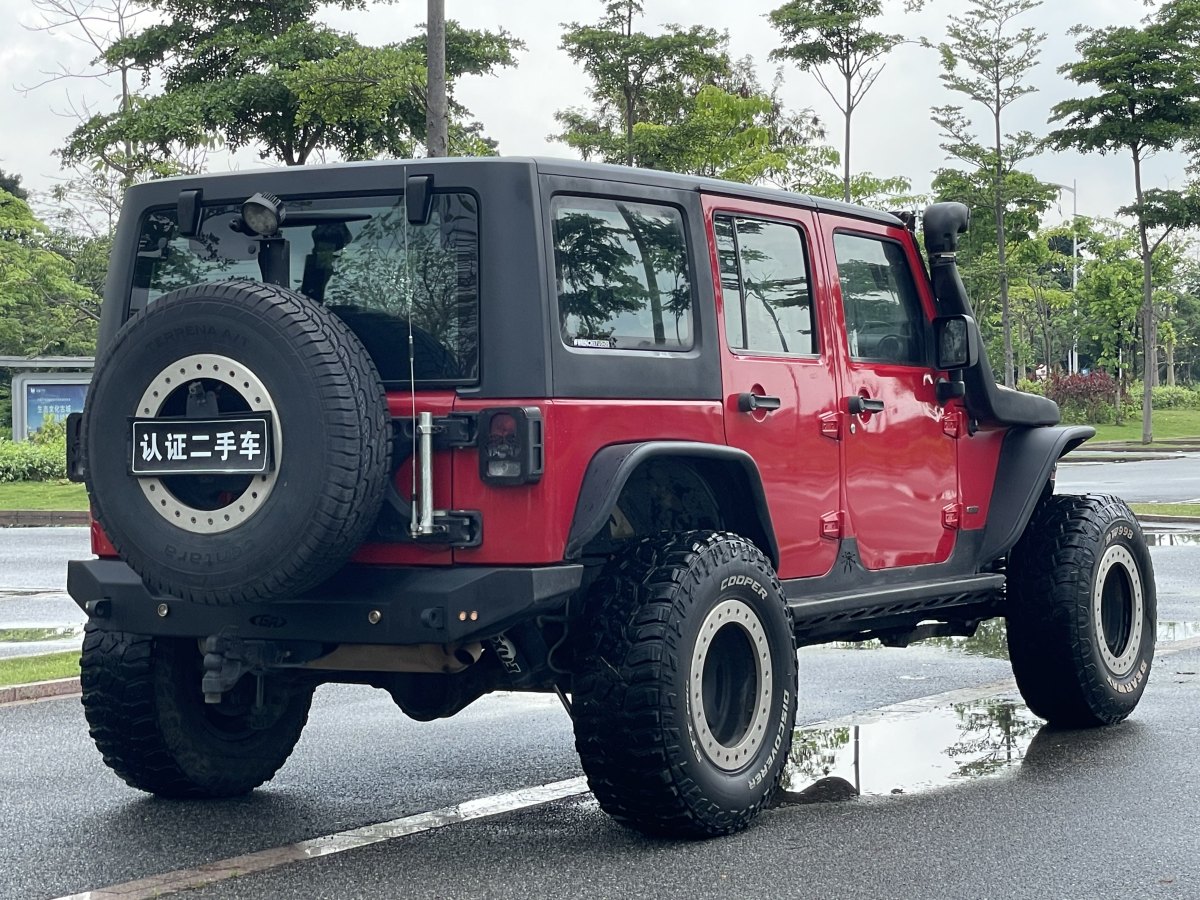 Jeep 牧馬人  2011款 3.8L Sahara 四門版圖片