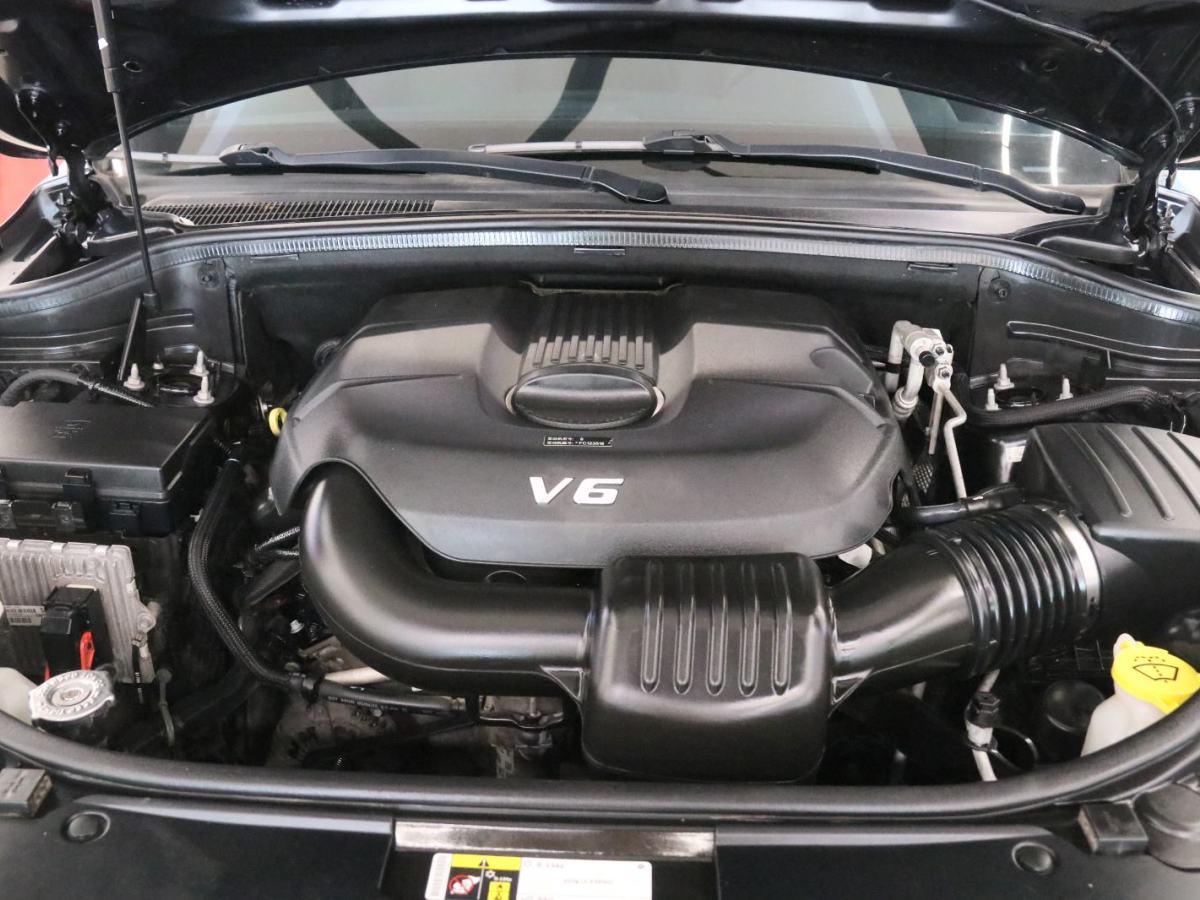 Jeep 大切諾基  2015款 3.0L 舒享導航版圖片