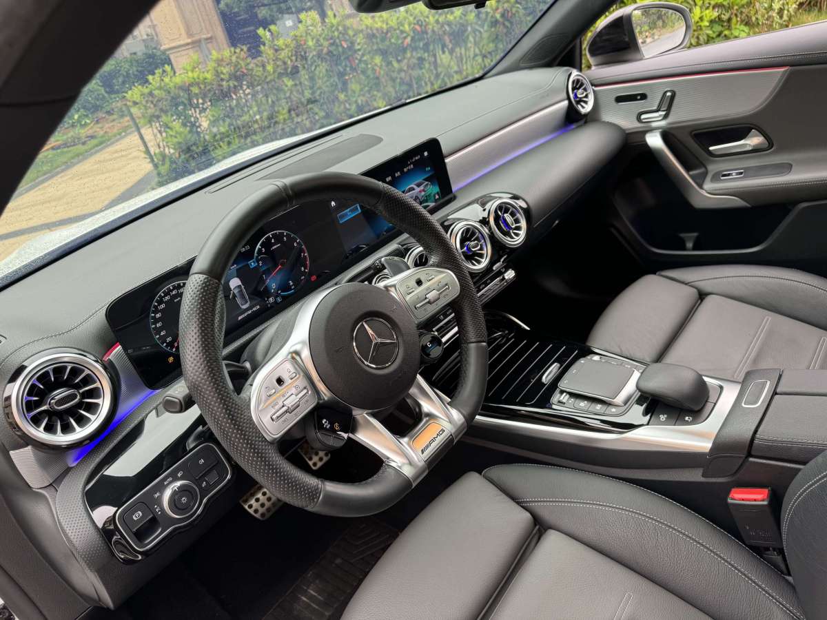 奔驰 奔驰A级AMG  2020款 AMG A 35 L 4MATIC图片