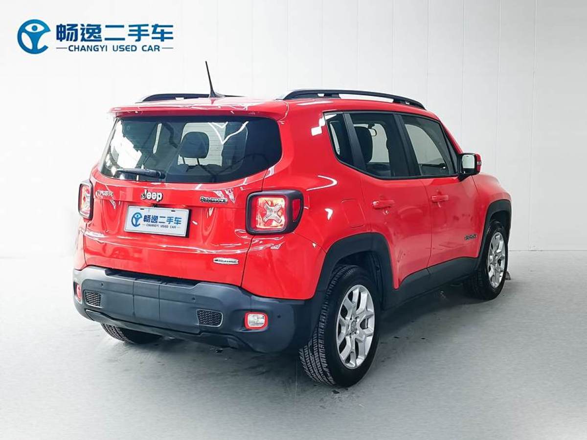 Jeep 自由俠  2018款 互聯(lián)大屏版 180T 自動(dòng)高能版圖片