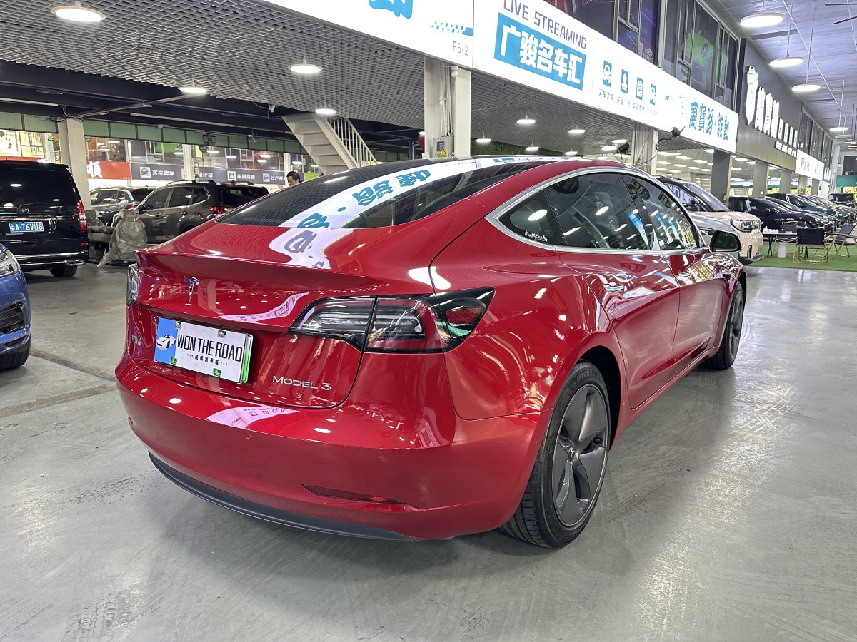 特斯拉 Model 3  2020款 改款 標(biāo)準(zhǔn)續(xù)航后驅(qū)升級(jí)版圖片