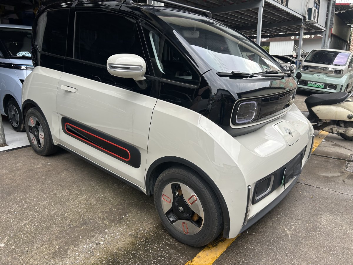 寶駿 寶駿KiWi EV  2022款 藝術(shù)家輕享版 三元鋰圖片