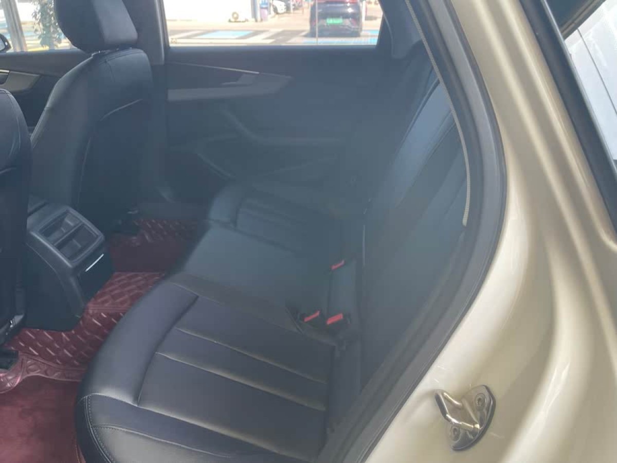 奧迪 奧迪A4L  2019款 40 TFSI 進(jìn)取型 國(guó)VI圖片