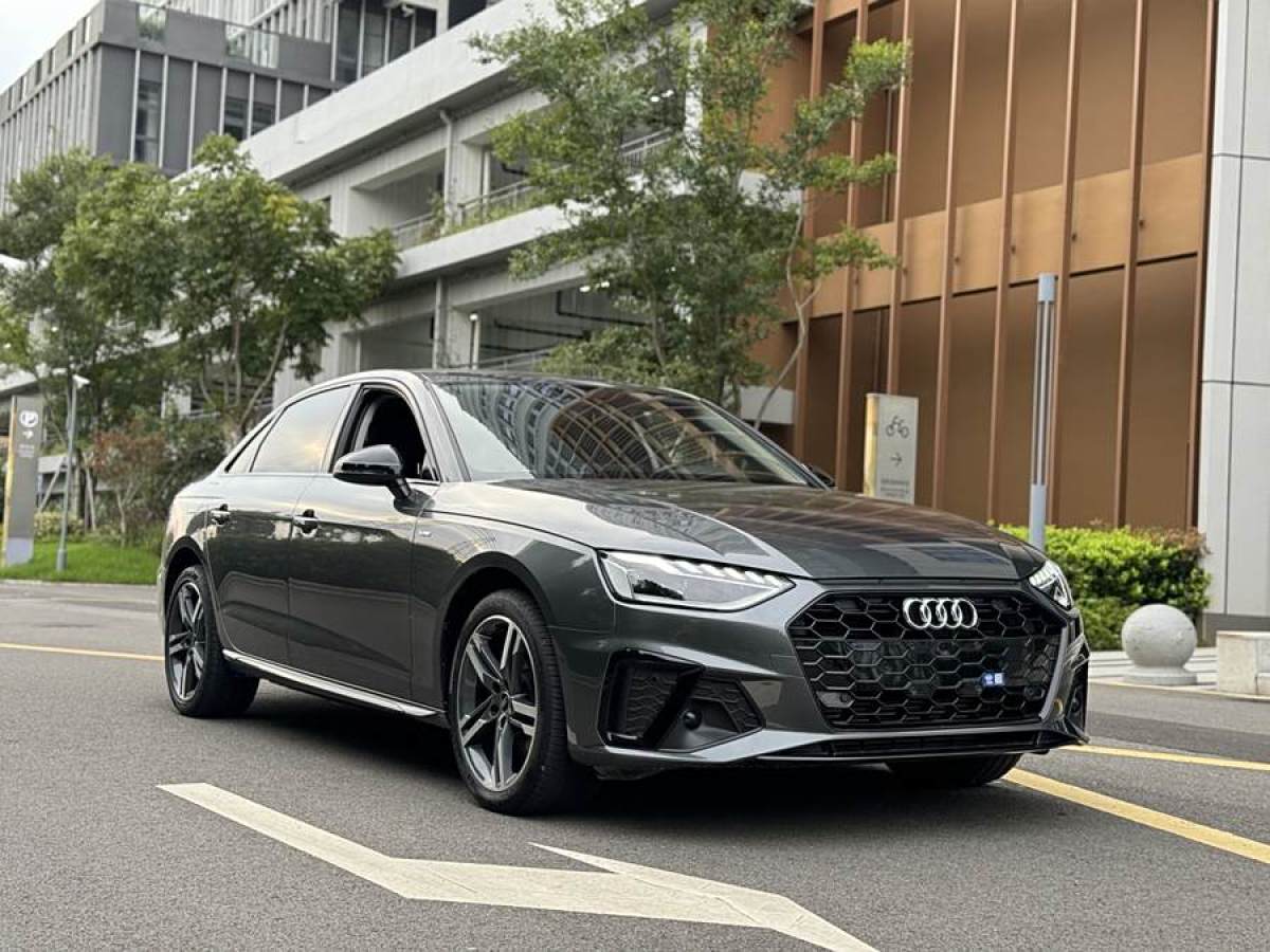 奧迪 奧迪A4L  2023款 40 TFSI 豪華動感型圖片