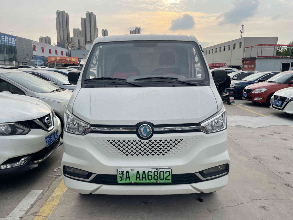 東風(fēng) 御風(fēng)EM26  2022款 2023款 標(biāo)準(zhǔn)版 41.472kWh 河南鋰動(dòng)圖片