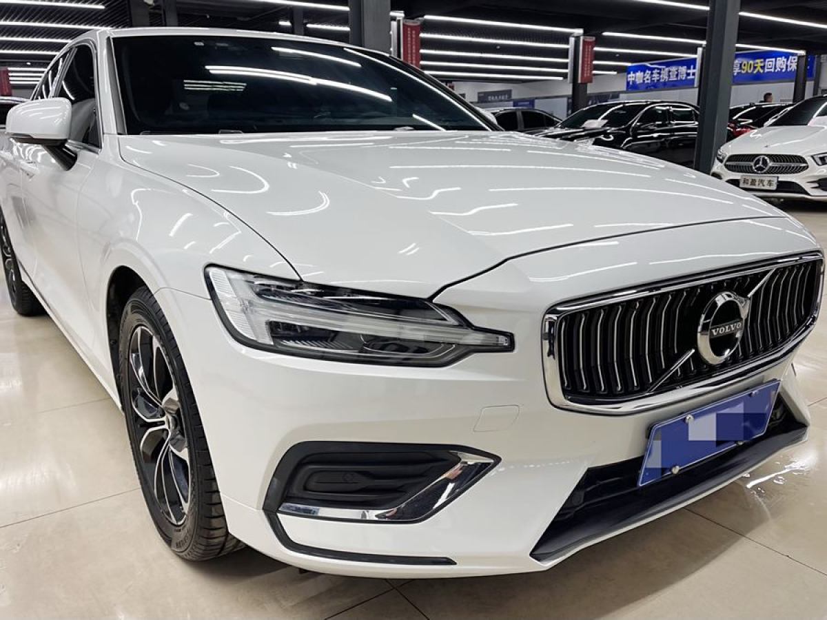 沃爾沃 S60L  2021款 T4 智逸豪華版圖片