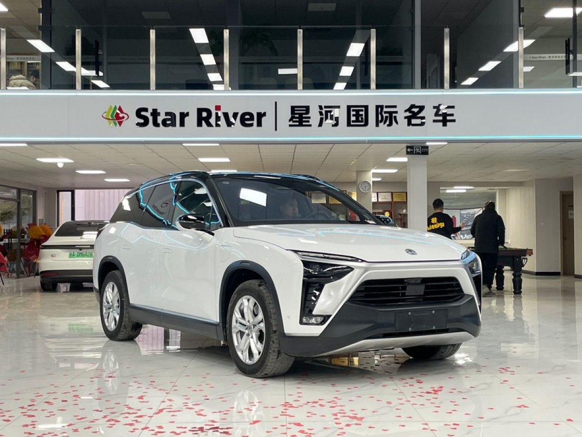 蔚來(lái) ES8  2020款 415KM 基準(zhǔn)版 六座版圖片