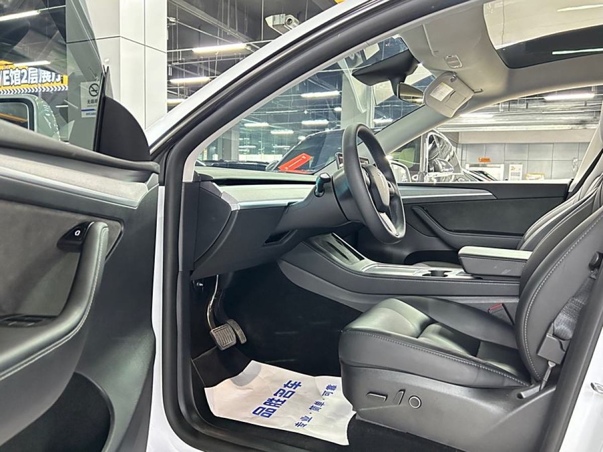 特斯拉 Model 3  2023款 煥新版 后輪驅(qū)動圖片