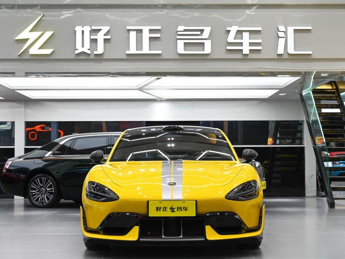 小米 小米SU7  2024款 700km 后驅(qū)標(biāo)準(zhǔn)創(chuàng)始版圖片