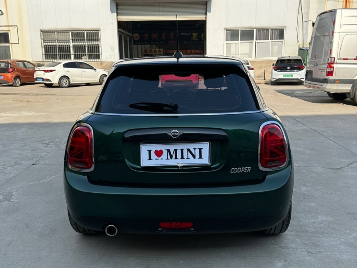 MINI MINI  2018款 1.5T COOPER 經(jīng)典派 五門版圖片