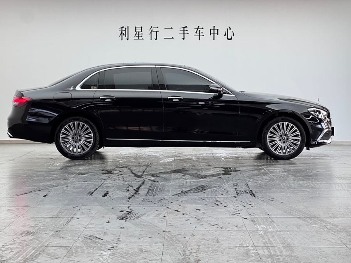 奔馳 奔馳E級(jí)  2022款 改款三 E 300 L 豪華型圖片