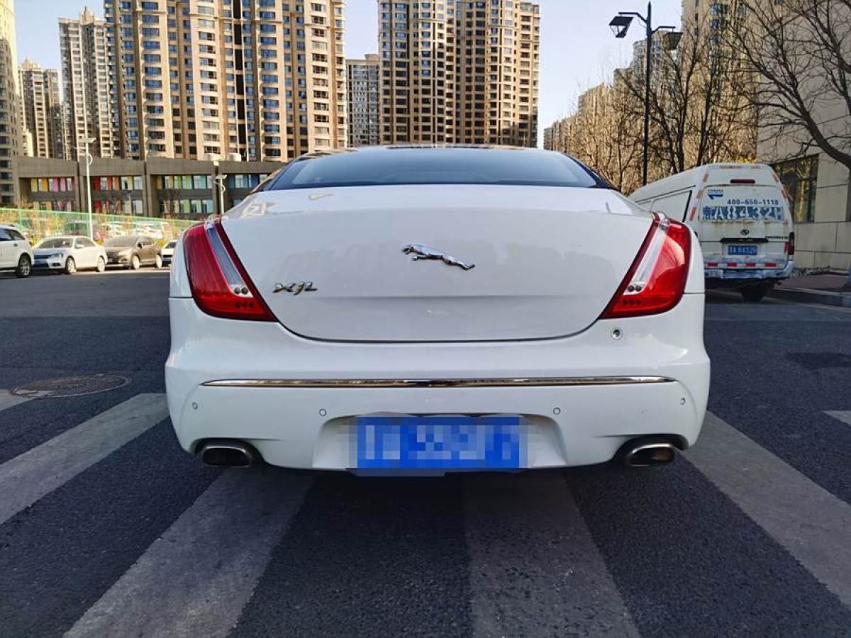 捷豹 XJ  2011款 XJL 3.0 全景商務(wù)版圖片