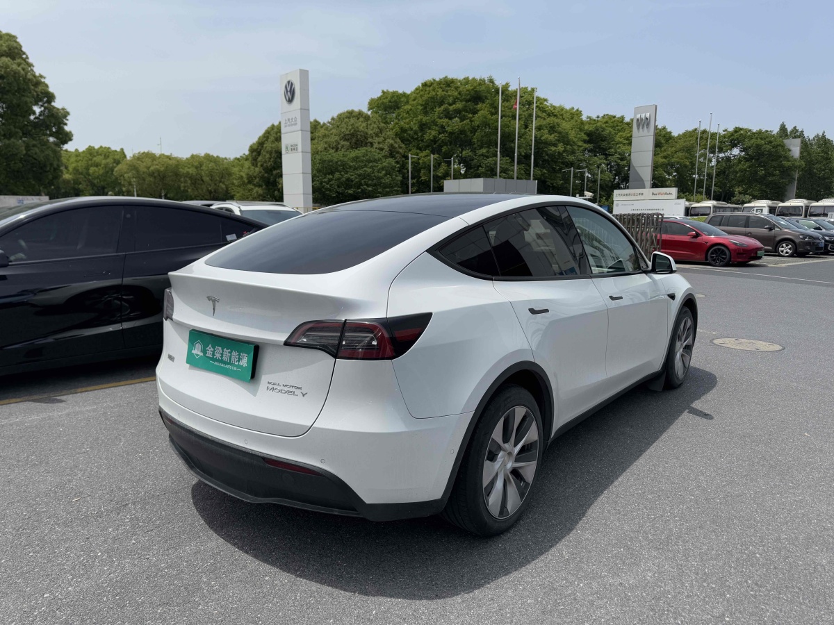 特斯拉 Model Y  2021款 改款 長續(xù)航全輪驅(qū)動版圖片