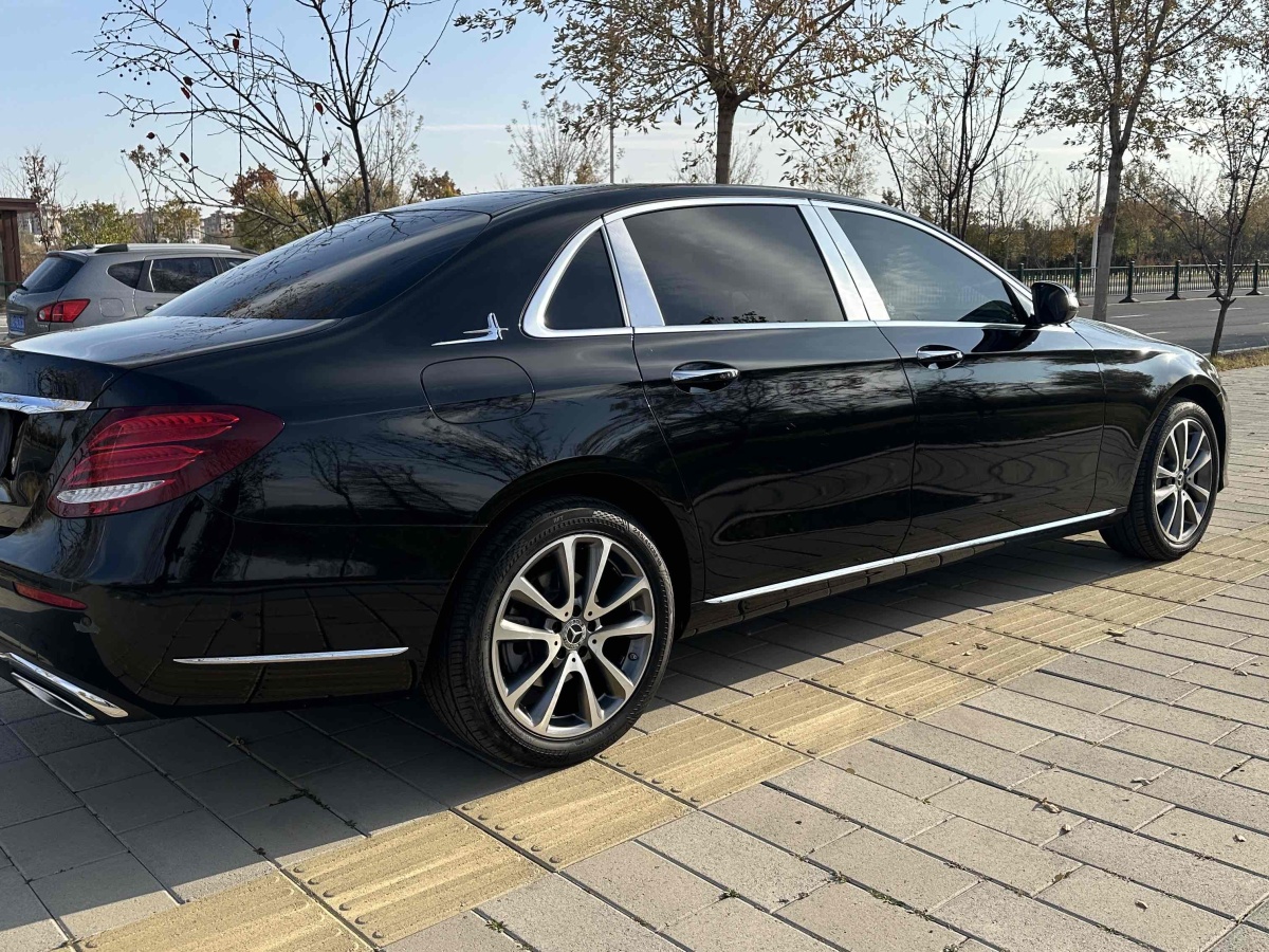 奔馳 奔馳E級  2020款 E 300 L 豪華型圖片