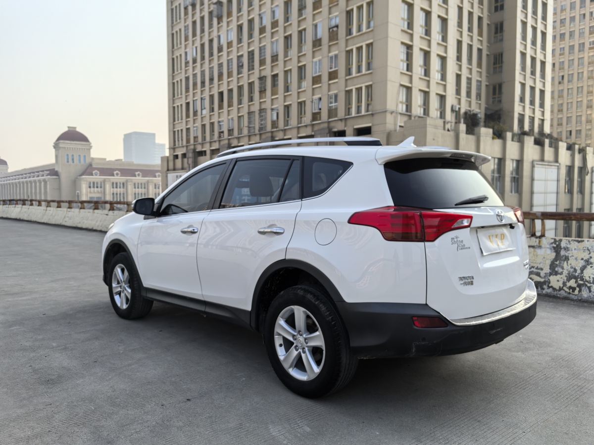 豐田 RAV4榮放  2013款 2.5L 自動(dòng)四驅(qū)精英版圖片