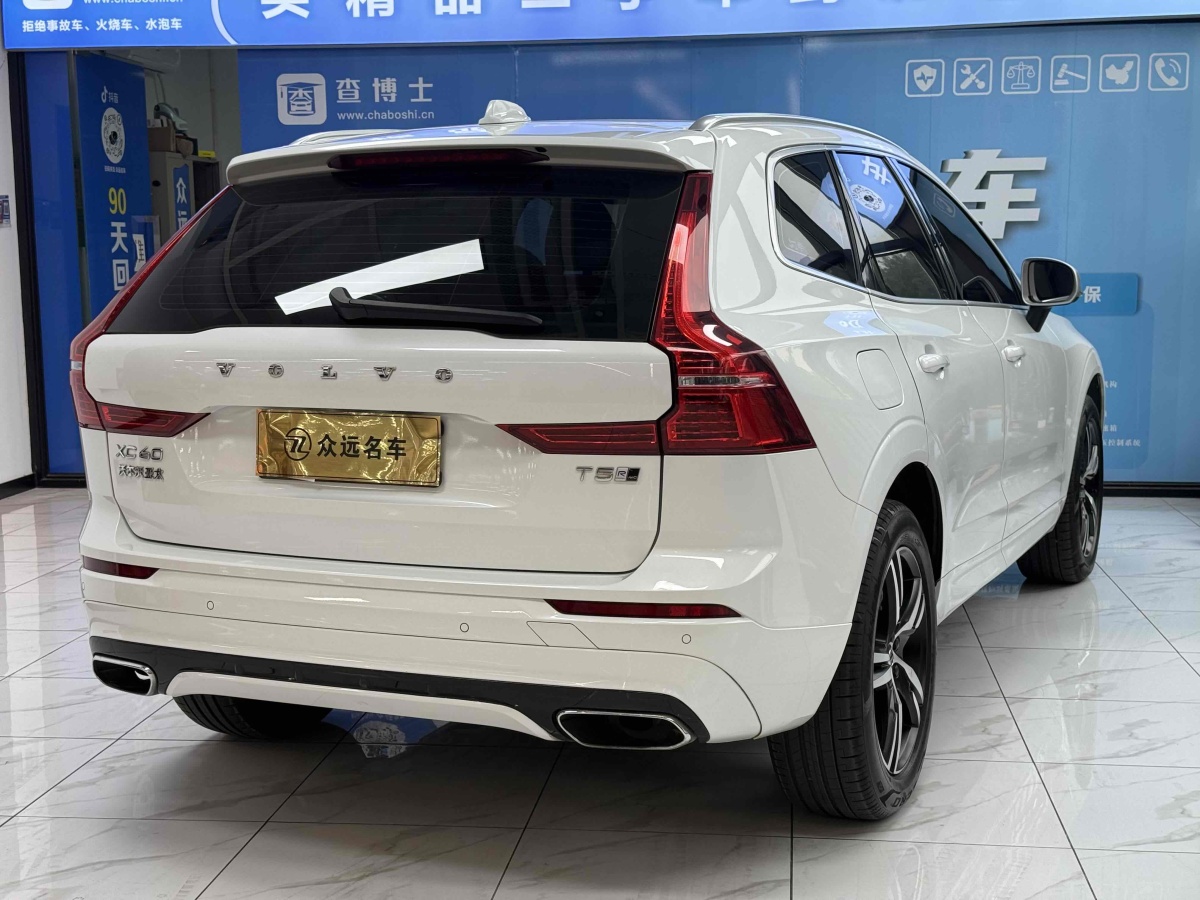 沃爾沃 XC60  2018款 T5 四驅(qū)智遠(yuǎn)運動版圖片