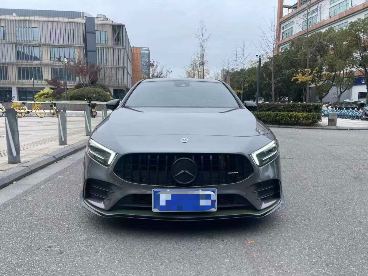 奔馳 奔馳EQA  2022款 EQA 300 4MATIC 首發(fā)特別版圖片