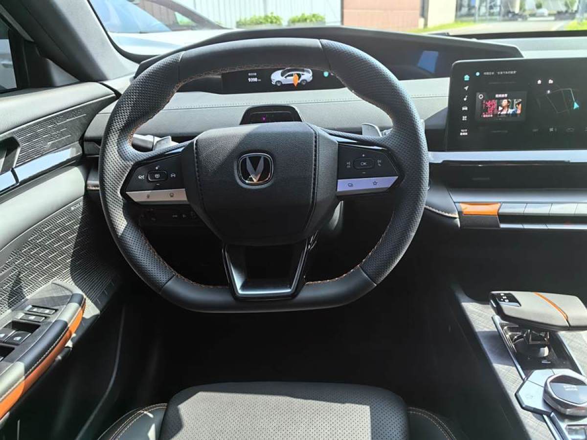 長安 長安UNI-V  2022款 1.5T 卓越型圖片