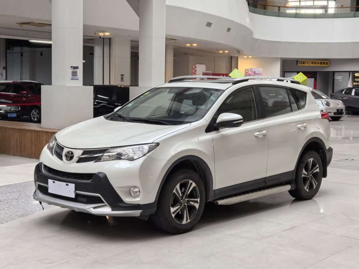 2015年5月豐田 RAV4榮放  2015款 2.0L CVT兩驅(qū)風尚版