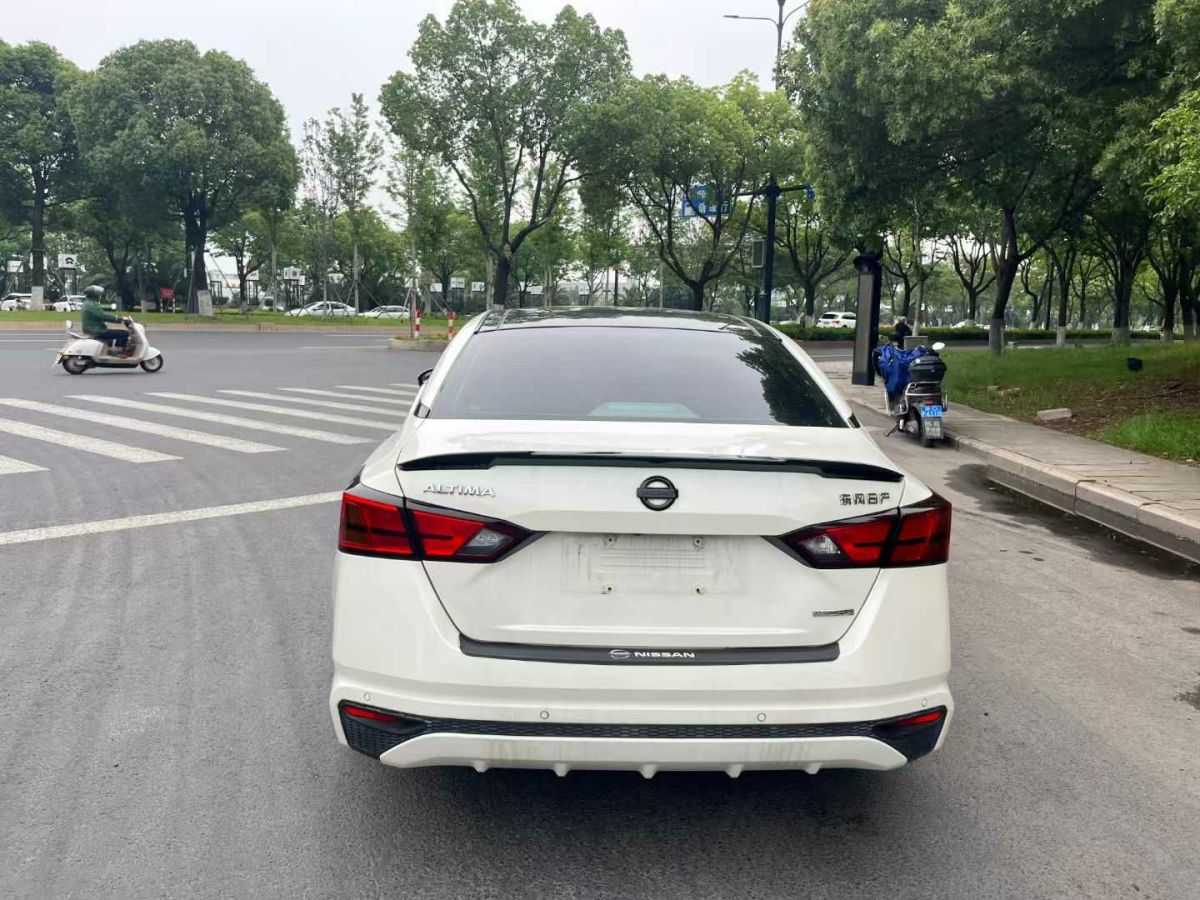 日產(chǎn) 天籟  2022款 2.0L XE 純享版圖片