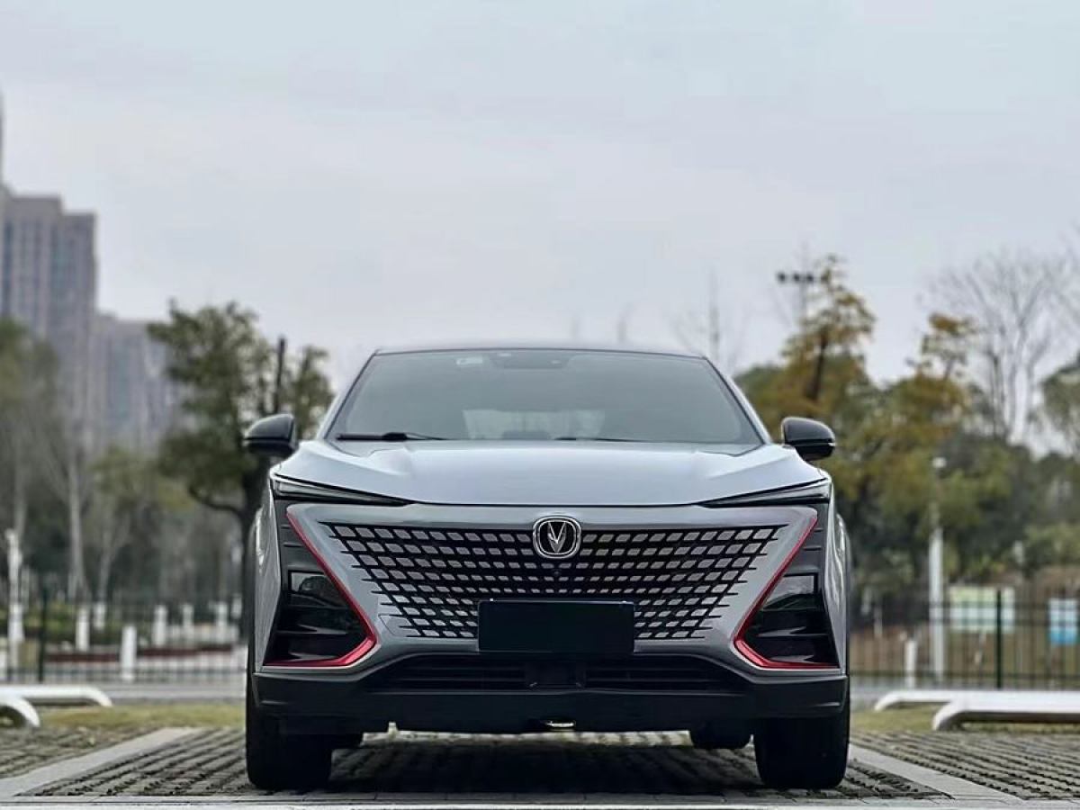 長(zhǎng)安 UNI-T  2020款 1.5T 尊貴型圖片