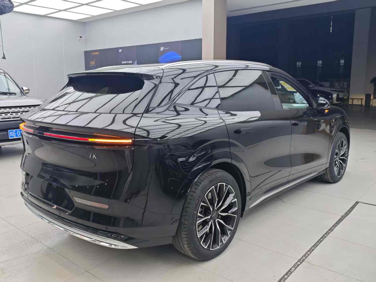 極氪 極氪7X  2025款 100kWh 長續(xù)航后驅(qū)智駕版圖片