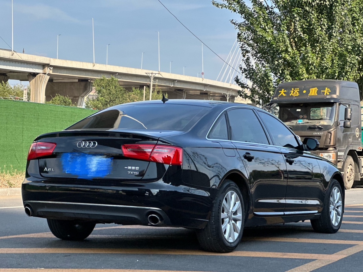 2013年1月奧迪 奧迪A6L  2012款 TFSI 標(biāo)準(zhǔn)型