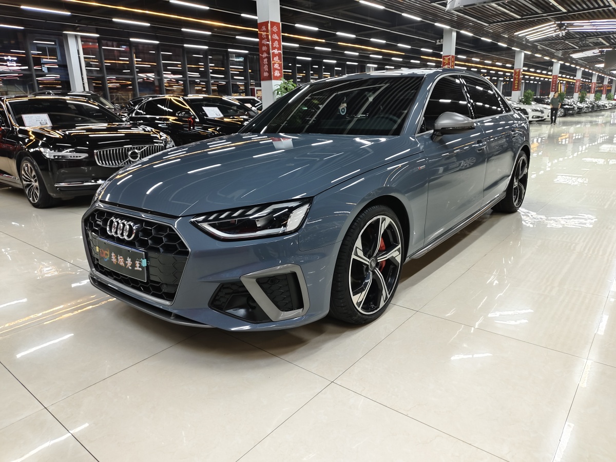 2022年2月奧迪 奧迪A4L  2022款 40 TFSI quattro RS套件燃速型