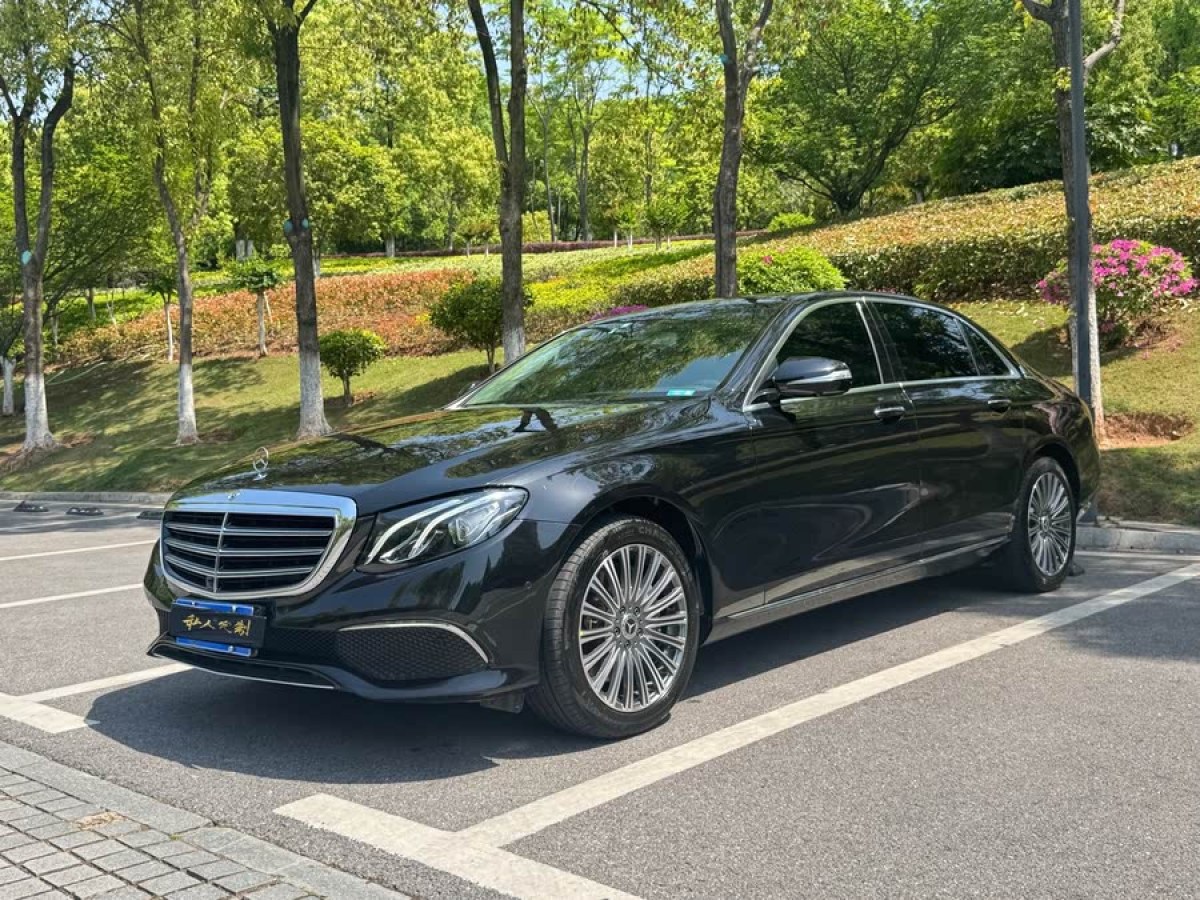 奔馳 奔馳E級  2019款 改款 E 300 L 豪華型圖片
