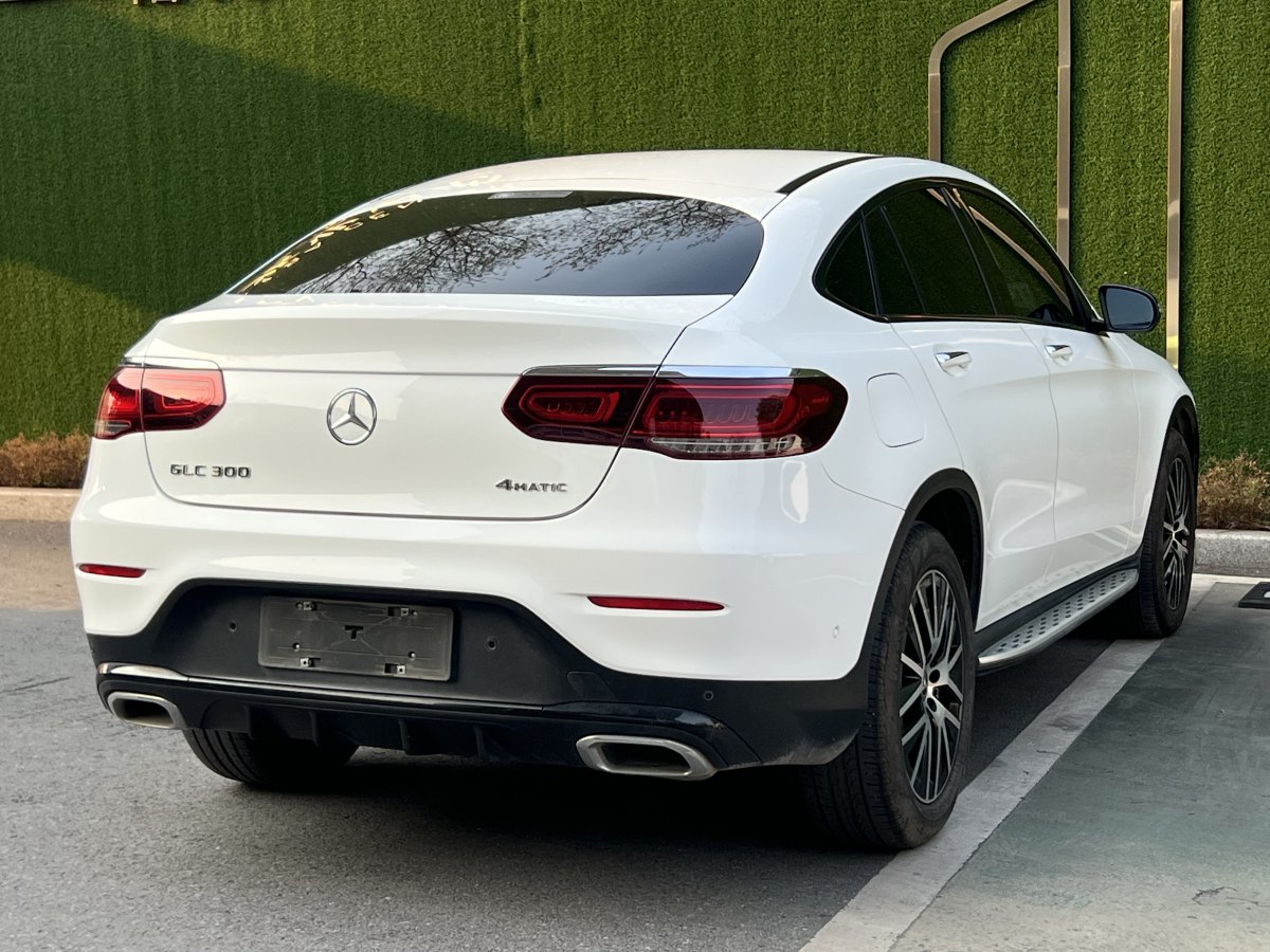 奔馳 奔馳GLC  2021款 GLC 300 4MATIC 轎跑SUV圖片