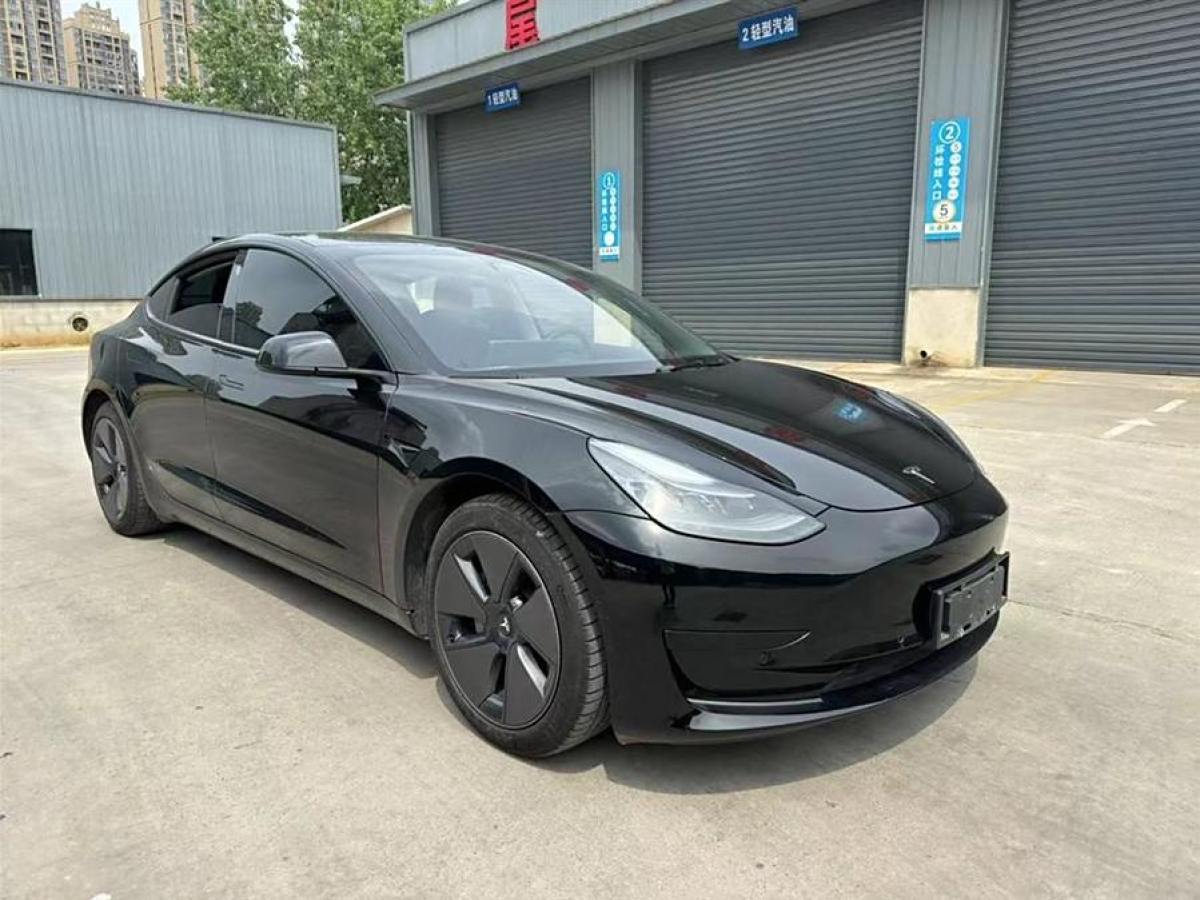 特斯拉 Model Y  2021款 改款 標(biāo)準(zhǔn)續(xù)航后驅(qū)升級版圖片