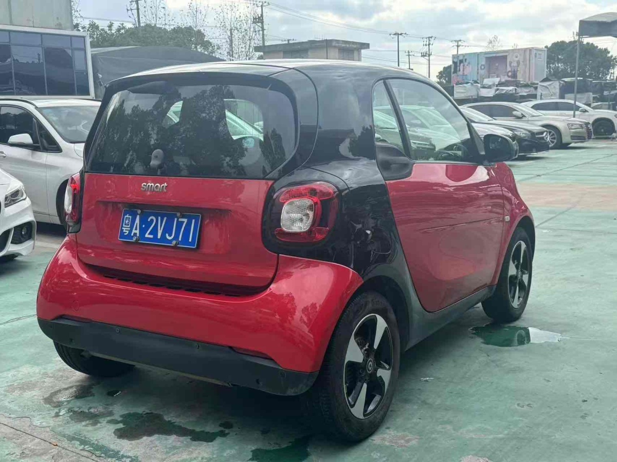 2018年7月smart fortwo  2015款 1.0L 52千瓦硬頂激情版