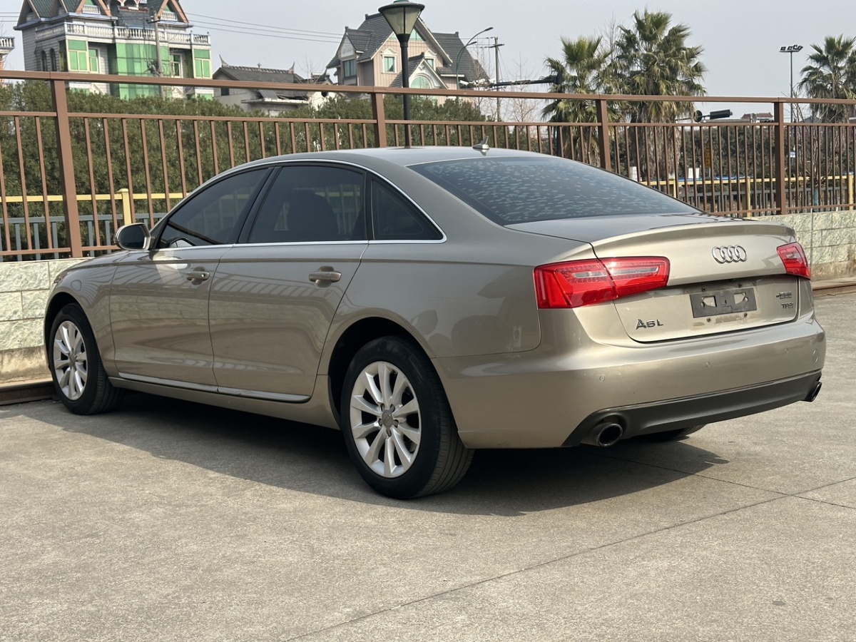 奧迪 奧迪A6L  2014款 TFSI 標(biāo)準(zhǔn)型圖片