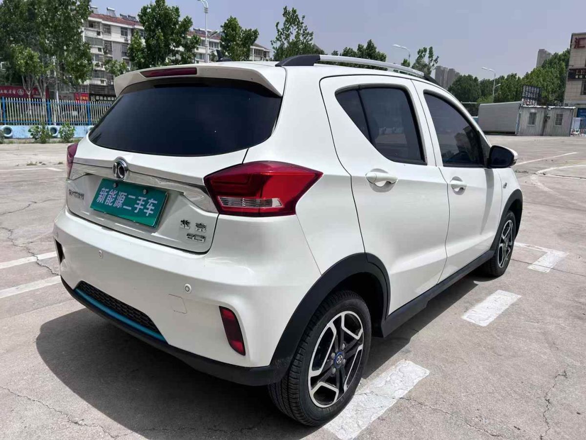 北汽昌河 北汽EV2  2021款 10度版 1.8kW充電機暖風2座版圖片