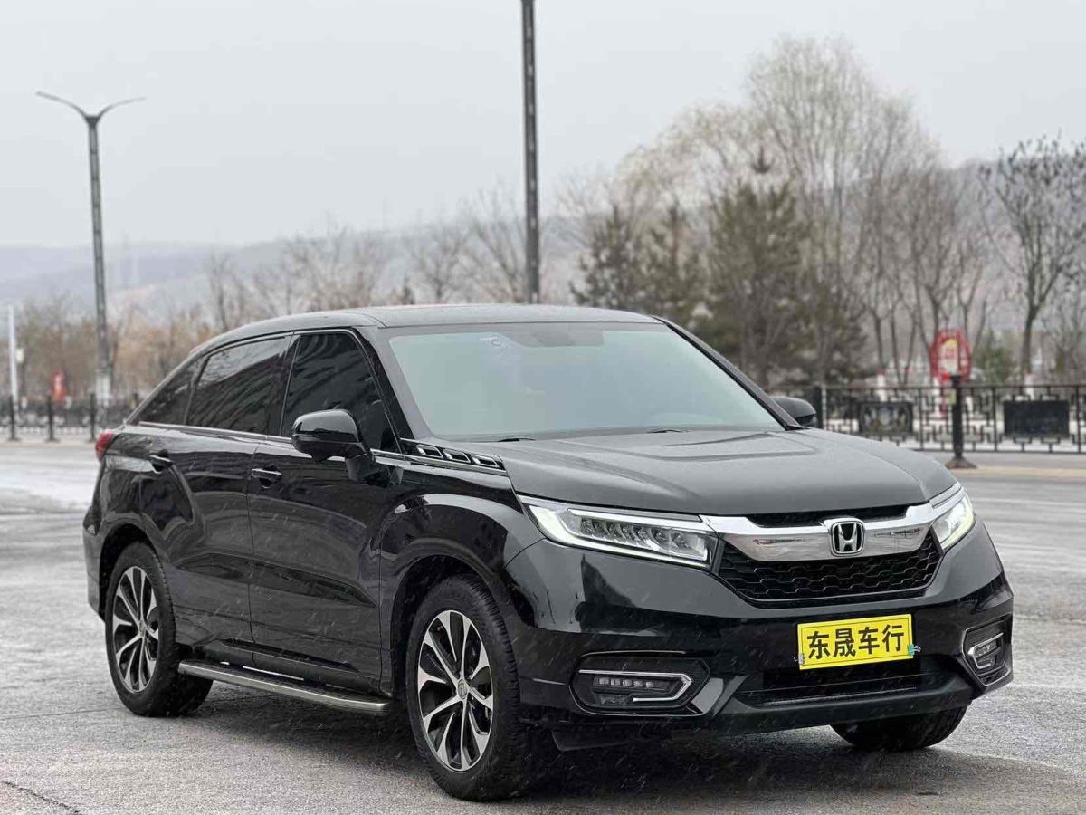 本田 冠道  2023款 240TURBO 兩驅(qū)幻夜尊享版圖片