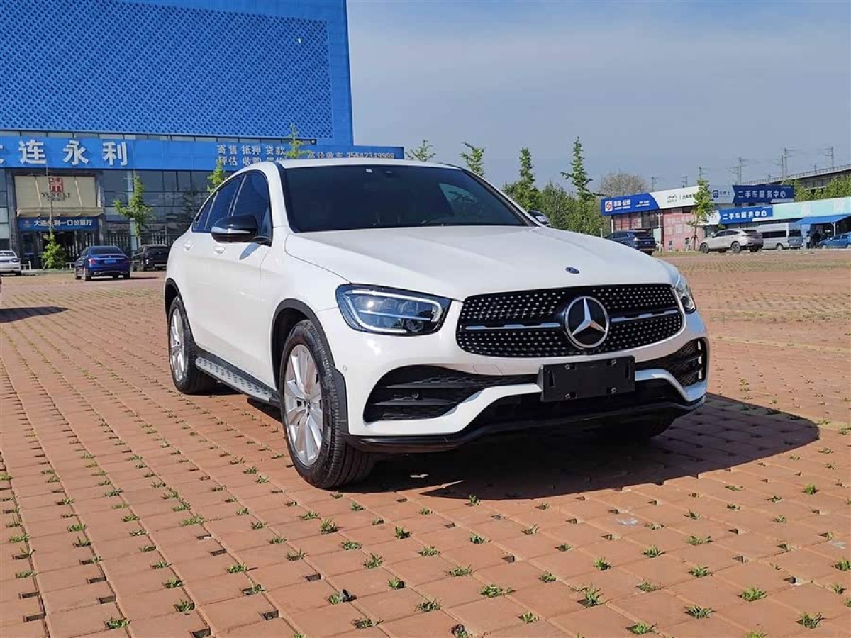 奔馳 奔馳GLC  2023款 改款 GLC 260 4MATIC 轎跑SUV圖片