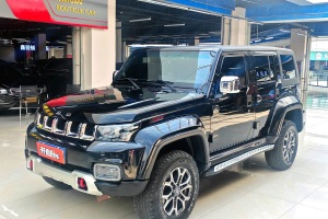 BJ40 北京  PLUS 2.3T 自動(dòng)四驅(qū)尊享版 國(guó)VI