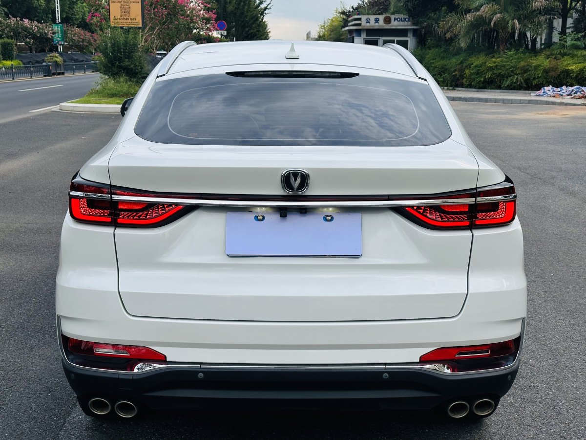 長(zhǎng)安 CS85 COUPE  2019款  2.0T 動(dòng)版 國(guó)VI圖片