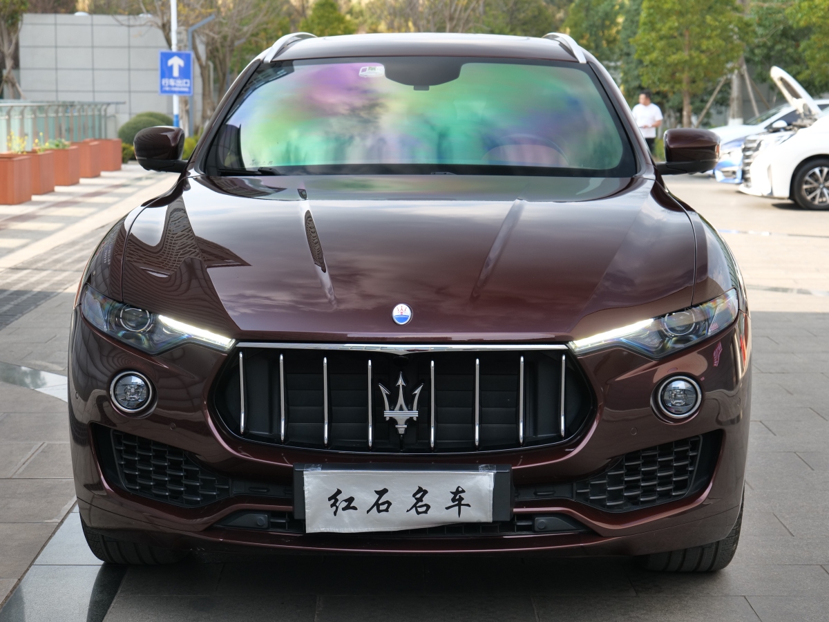 瑪莎拉蒂 Levante  2018款 3.0T 350Hp 標(biāo)準(zhǔn)版圖片