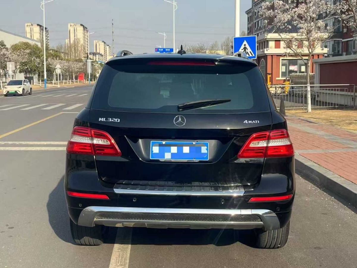 奔馳 奔馳A級(jí)AMG  2014款 AMG A 45 4MATIC圖片